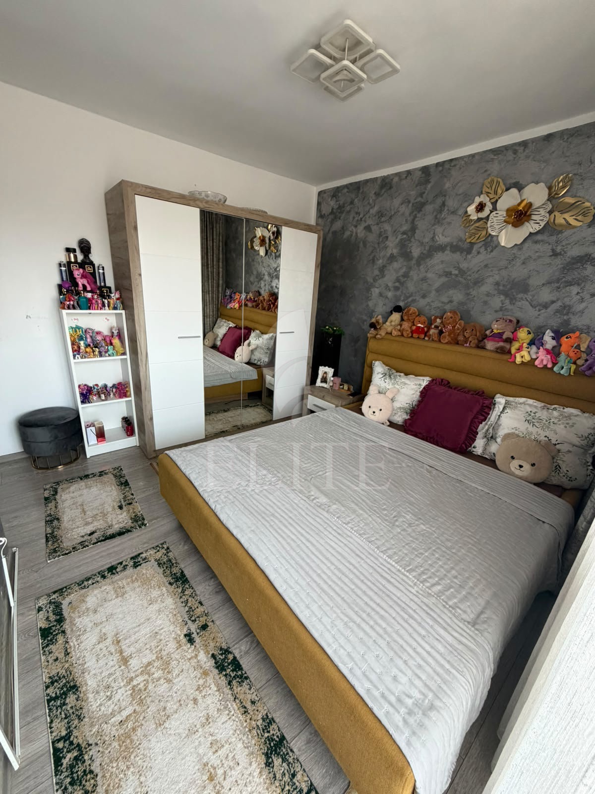 Apartament 2 camere în zona STRAZII AUREL VLAICU-1265943