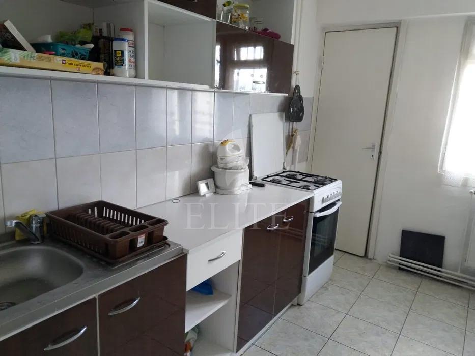Apartament 4 camere în zona STRAZII SLATINA-1268955