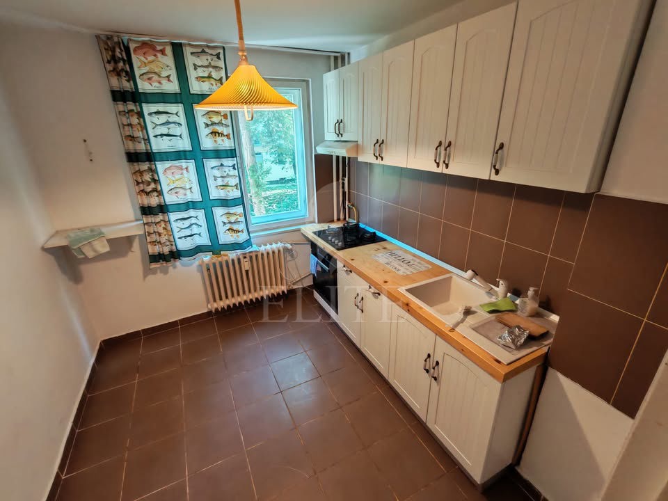 Apartament 3 camere în zona BAITA-1269029