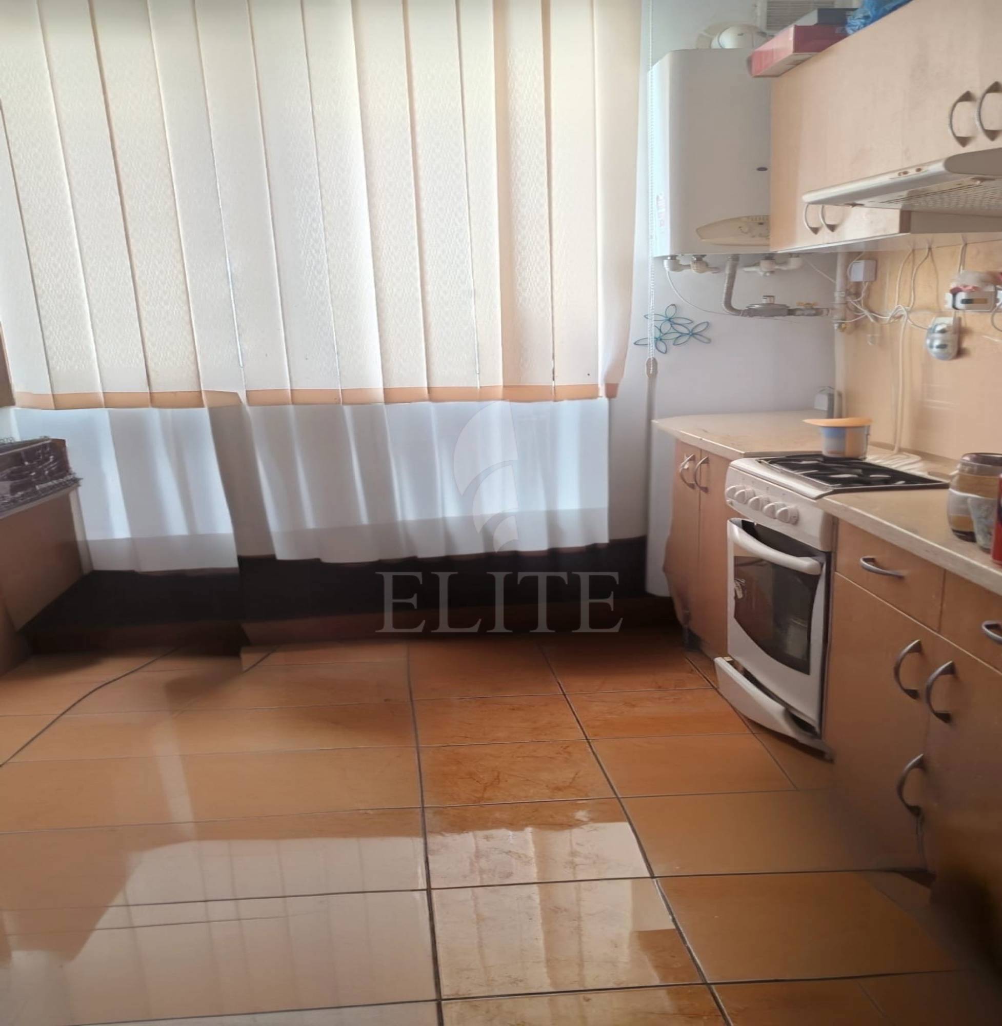 Apartament 2 camere în zona COMPLEX OASULUI-1270197