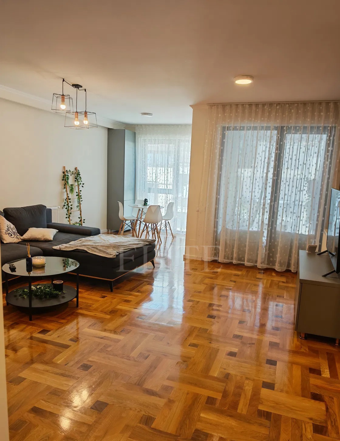 Apartament 2 camere în zona SCOALA ELF-1270423