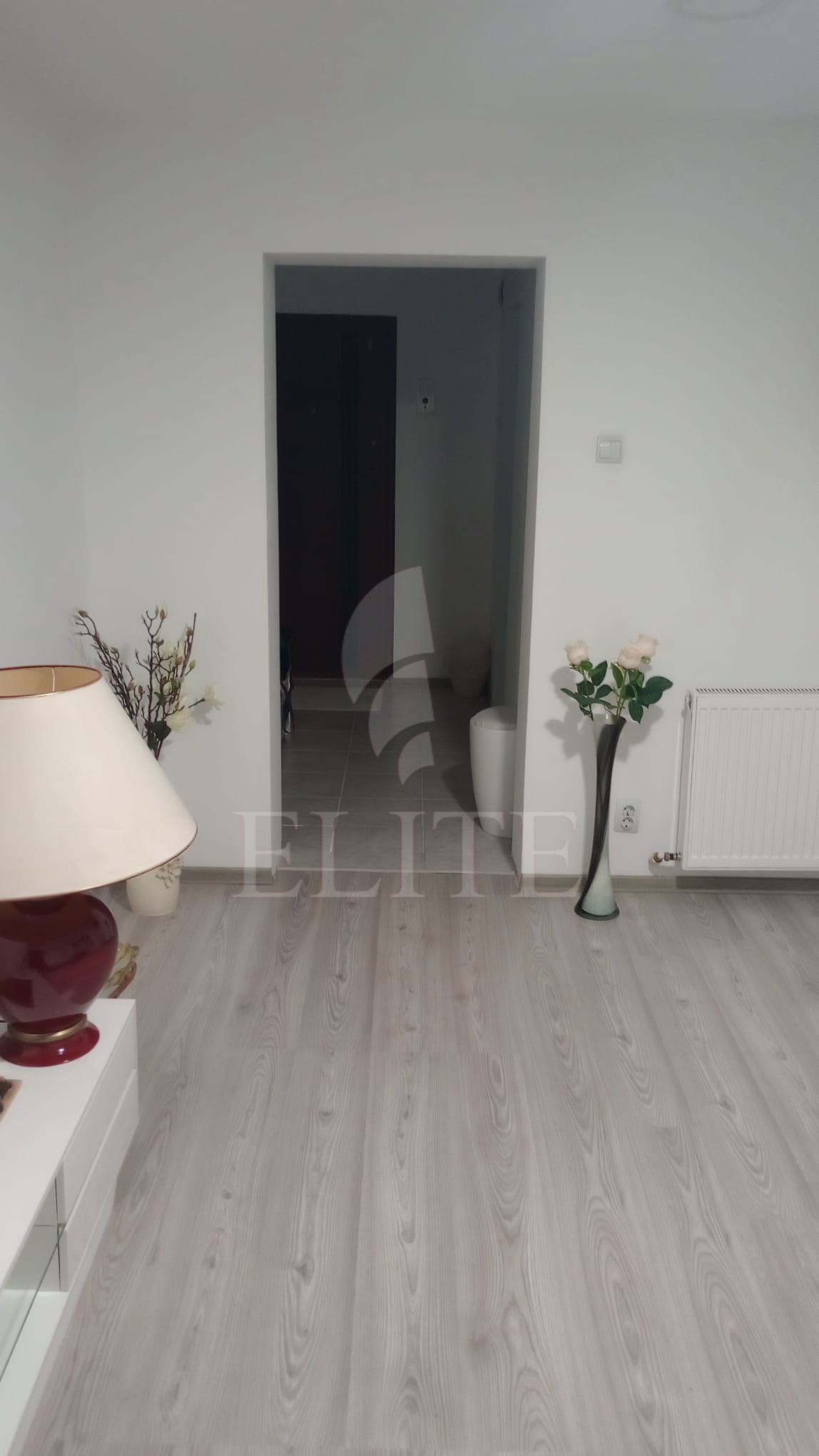 Apartament 3 camere în zona STRAZII PADIS-1270490