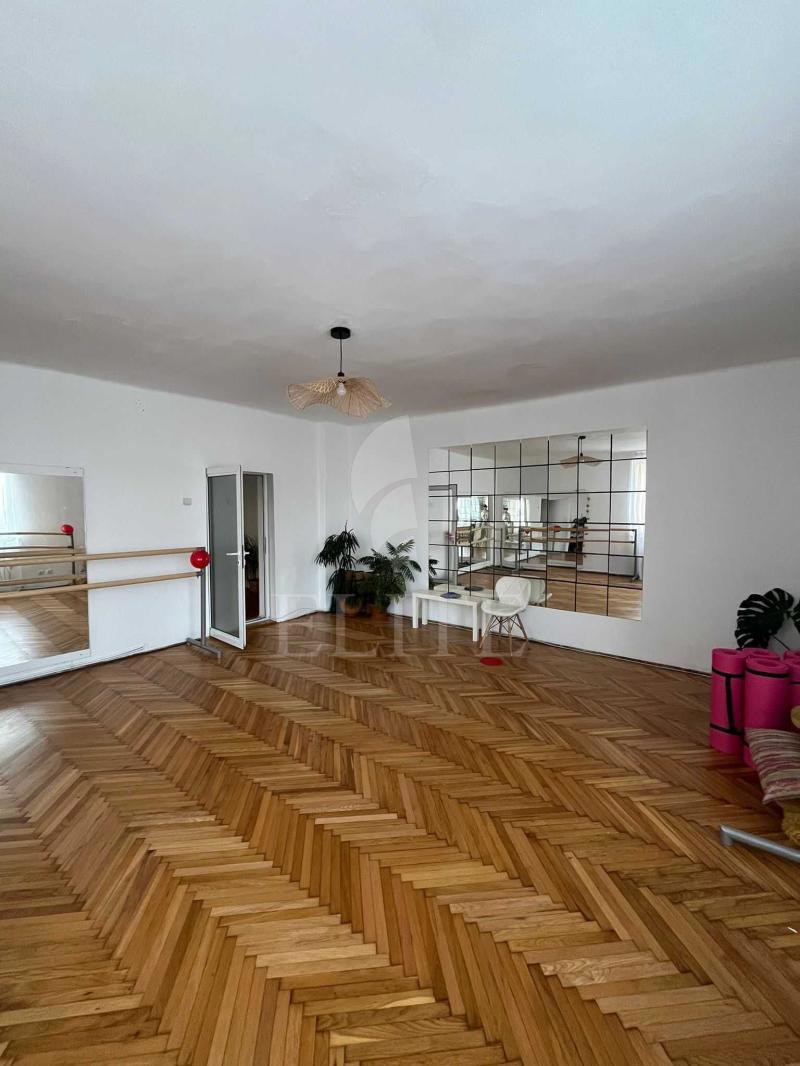 Apartament 4 camere în zona PIATA  ENGELS-1271064
