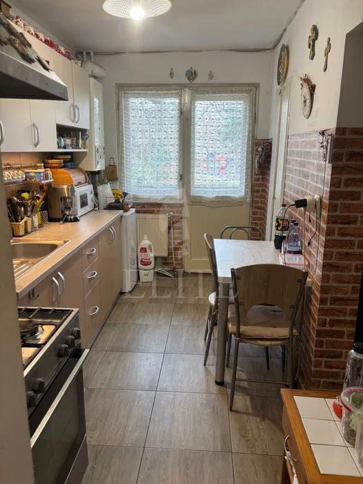 Apartament 3 camere în zona DIANA-1271390