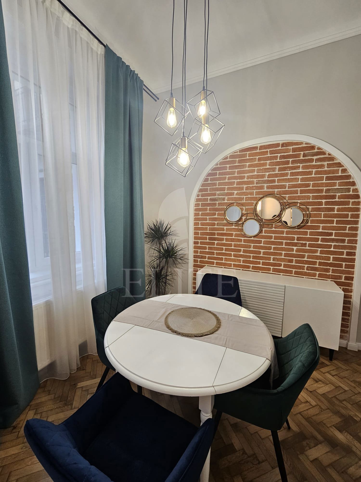 Apartament o camera în zona Strazii Tipografiei-1271715