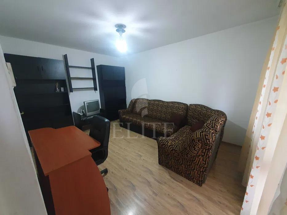 Garsoniera o camera în zona STR.LUNII-1272052