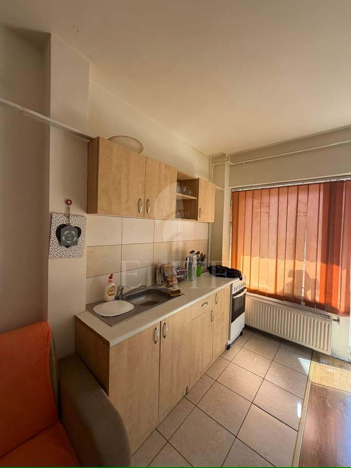 Apartament o camera în zona STRAZII EDGAR QUINET-1272771
