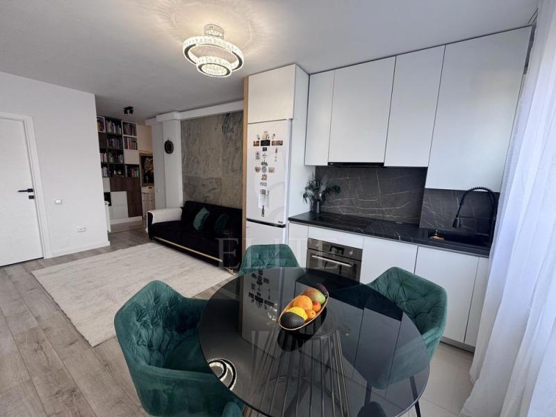 Apartament 3 camere în zona DAMBUL ROTUND-1272792