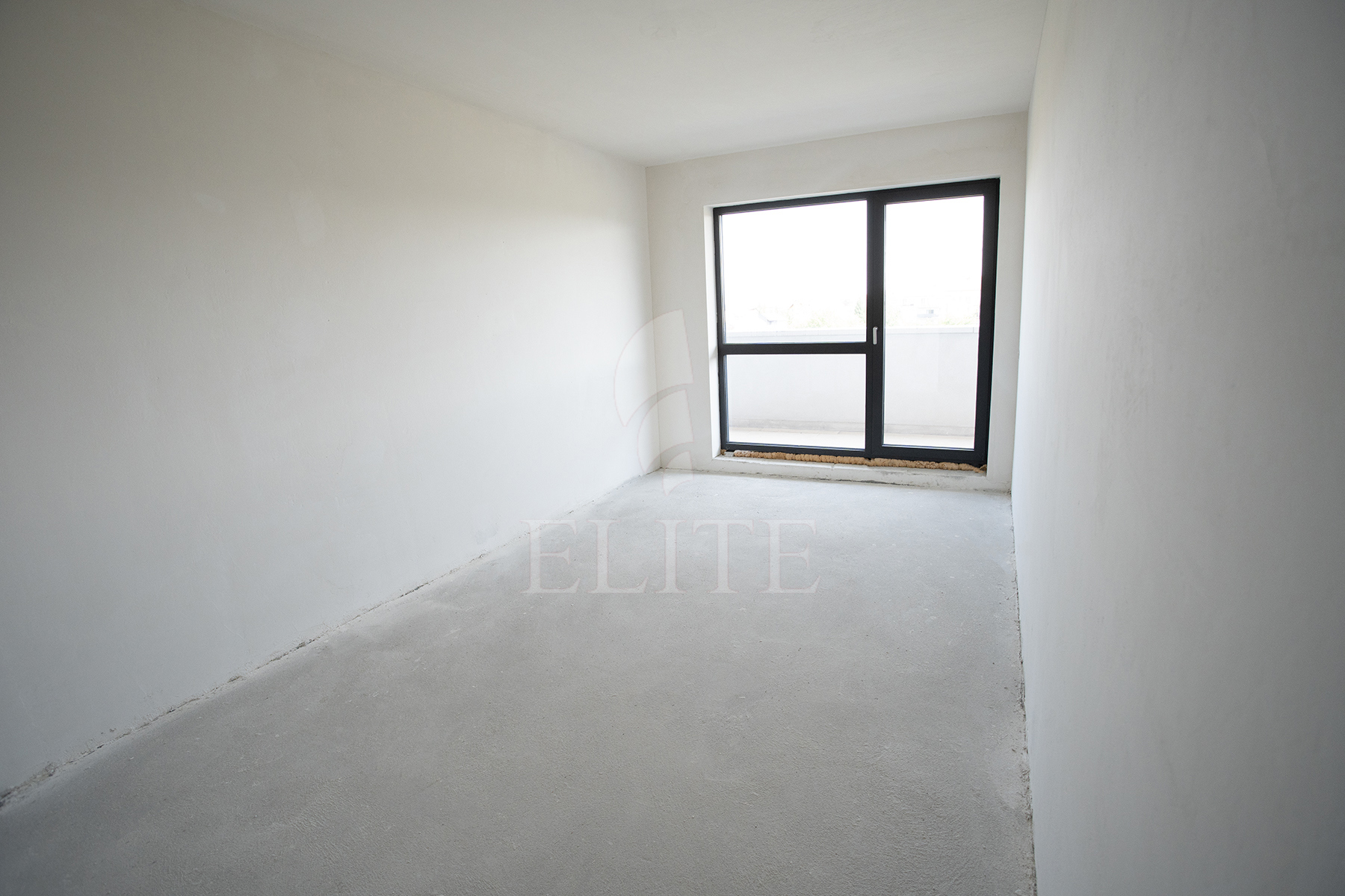 Apartament 4 camere în zona FRUNZISULUI-1272974