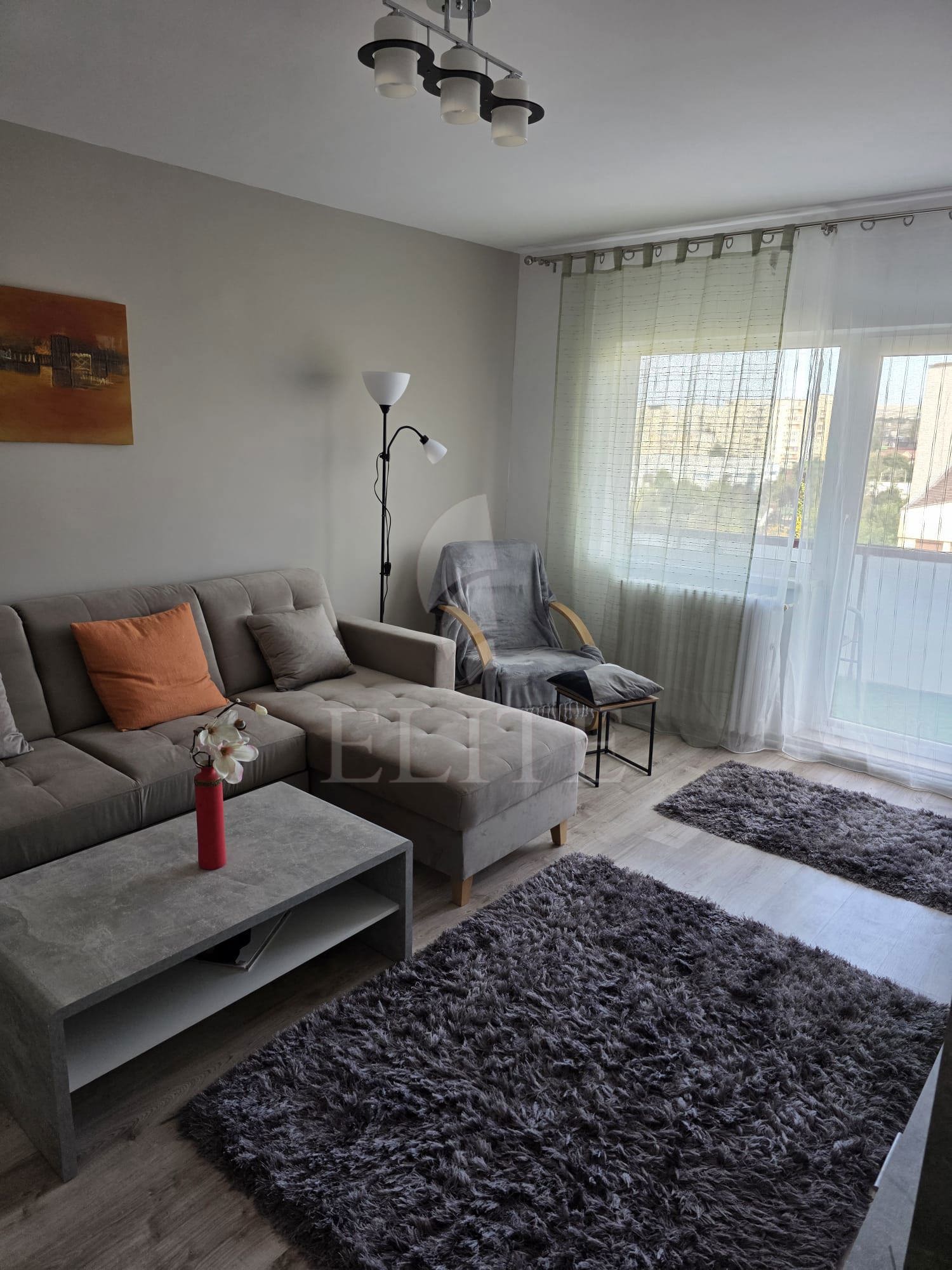 Apartament 3 camere în zona INTRE LACURI-1273479
