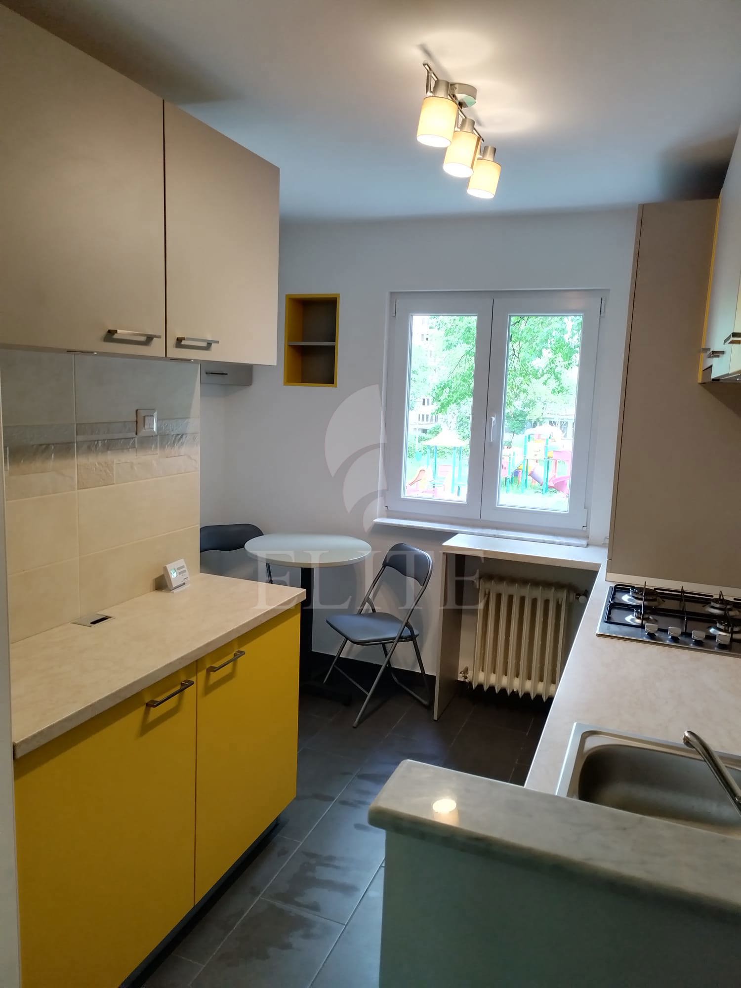 Apartament 3 camere în zona STRAZII GRIGORE ALEXANDRESCU-1273516