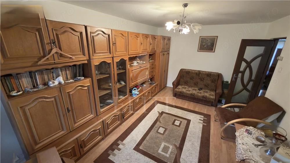 Apartament 3 camere în zona STRAZII SESULUI-1273686