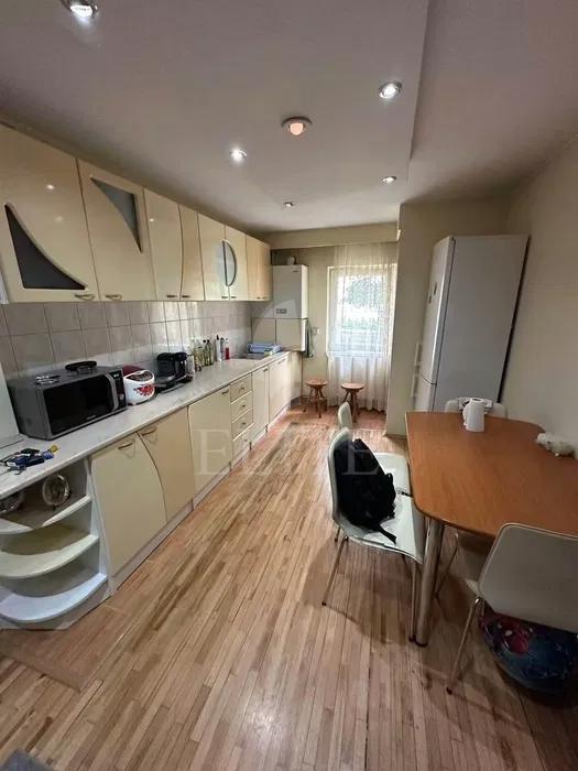 Apartament 3 camere în zona INTRE LACURI-1273693