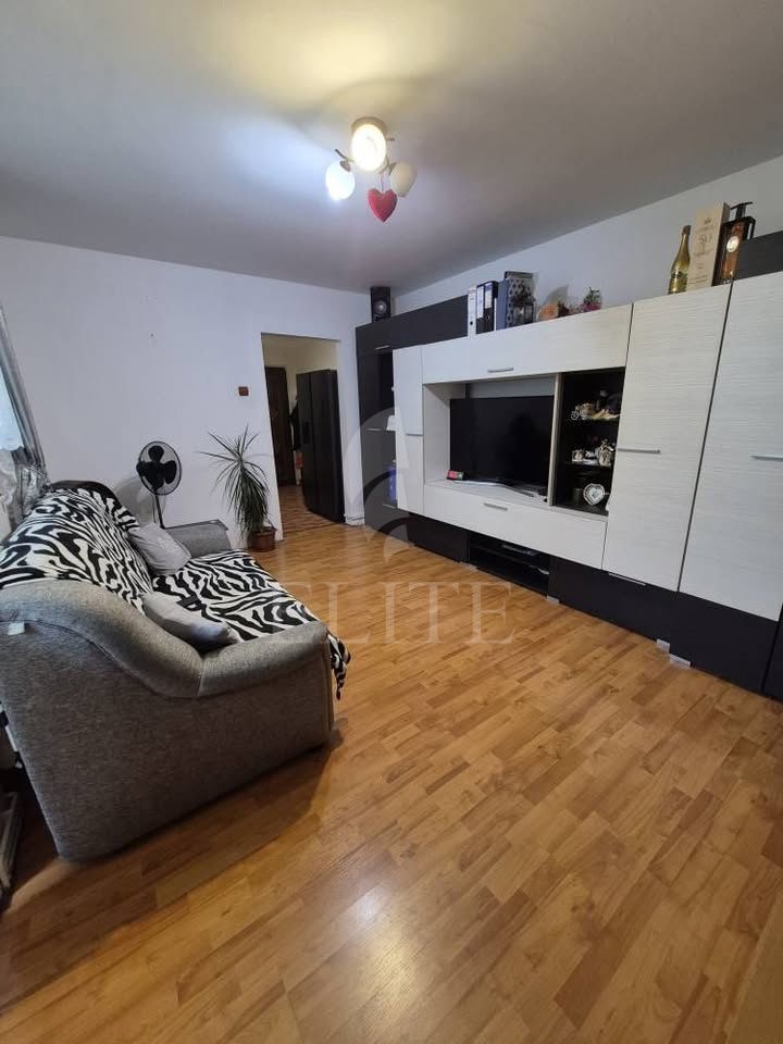 Apartament 3 camere în zona STRAZII GRIGORE ALEXANDRESCU-1276033