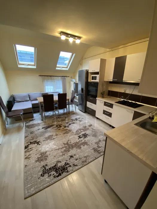Apartament 3 camere în zona COMPLEX OASULUI-1276087