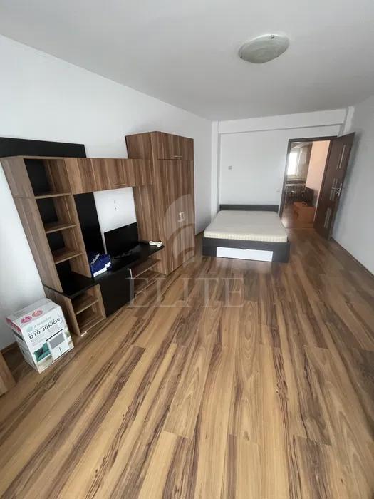 Apartament o camera în zona SEMICENTRALA-1276329