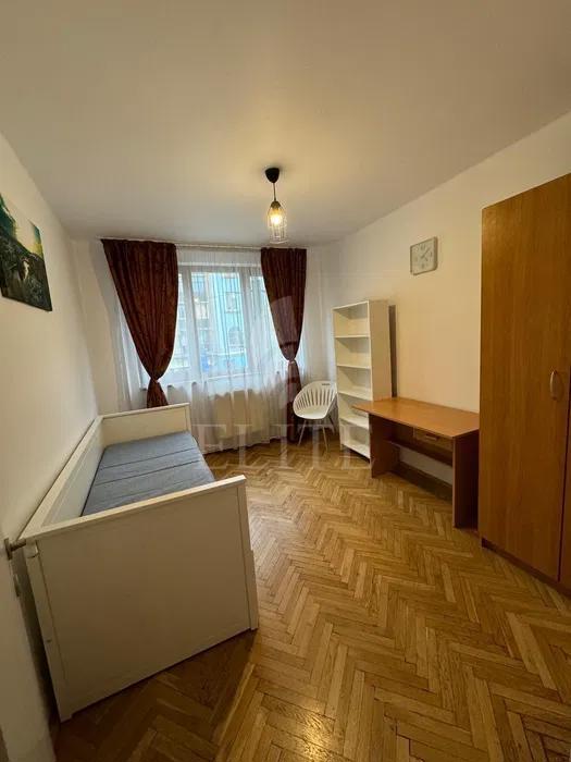 Apartament 3 camere în zona SEMICENTRALA-1276527
