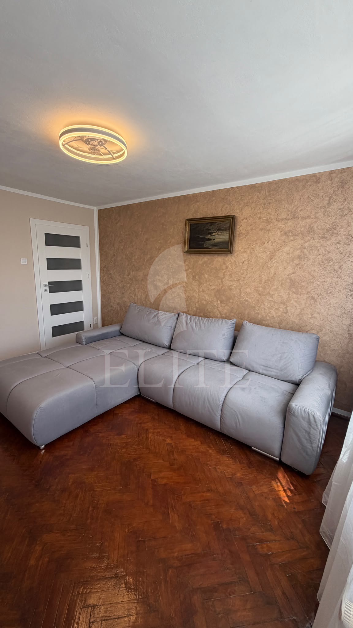 Apartament 2 camere în zona SALA POLIVALENTA-1276884
