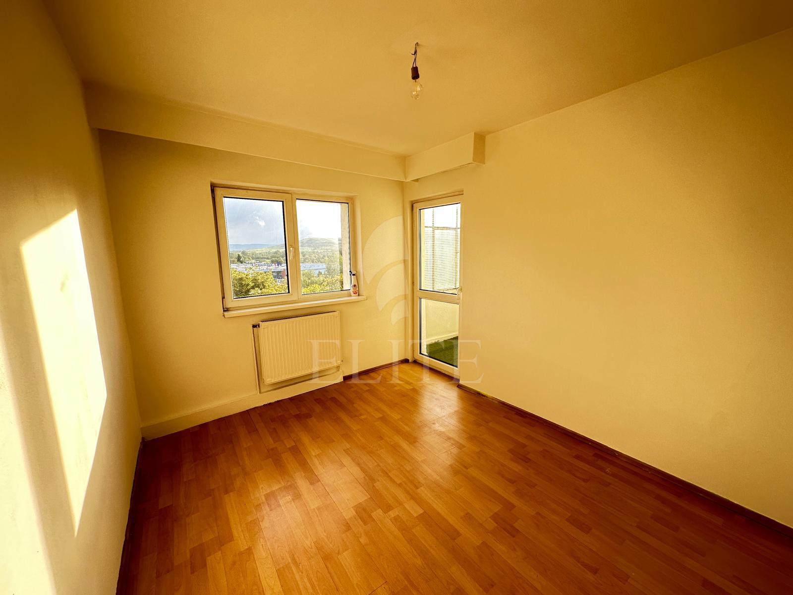 Apartament 3 camere în zona BILLA-1277901