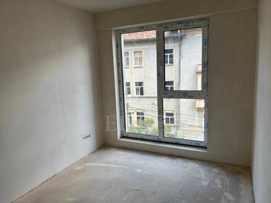 Apartament 3 camere în zona SEMICENTRALA-1278597