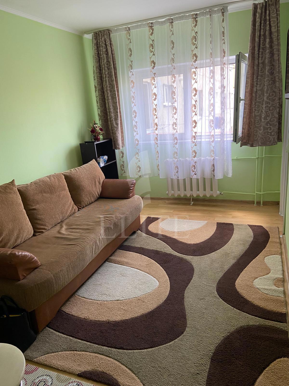 Garsoniera o camera în zona CERNEI-1278900