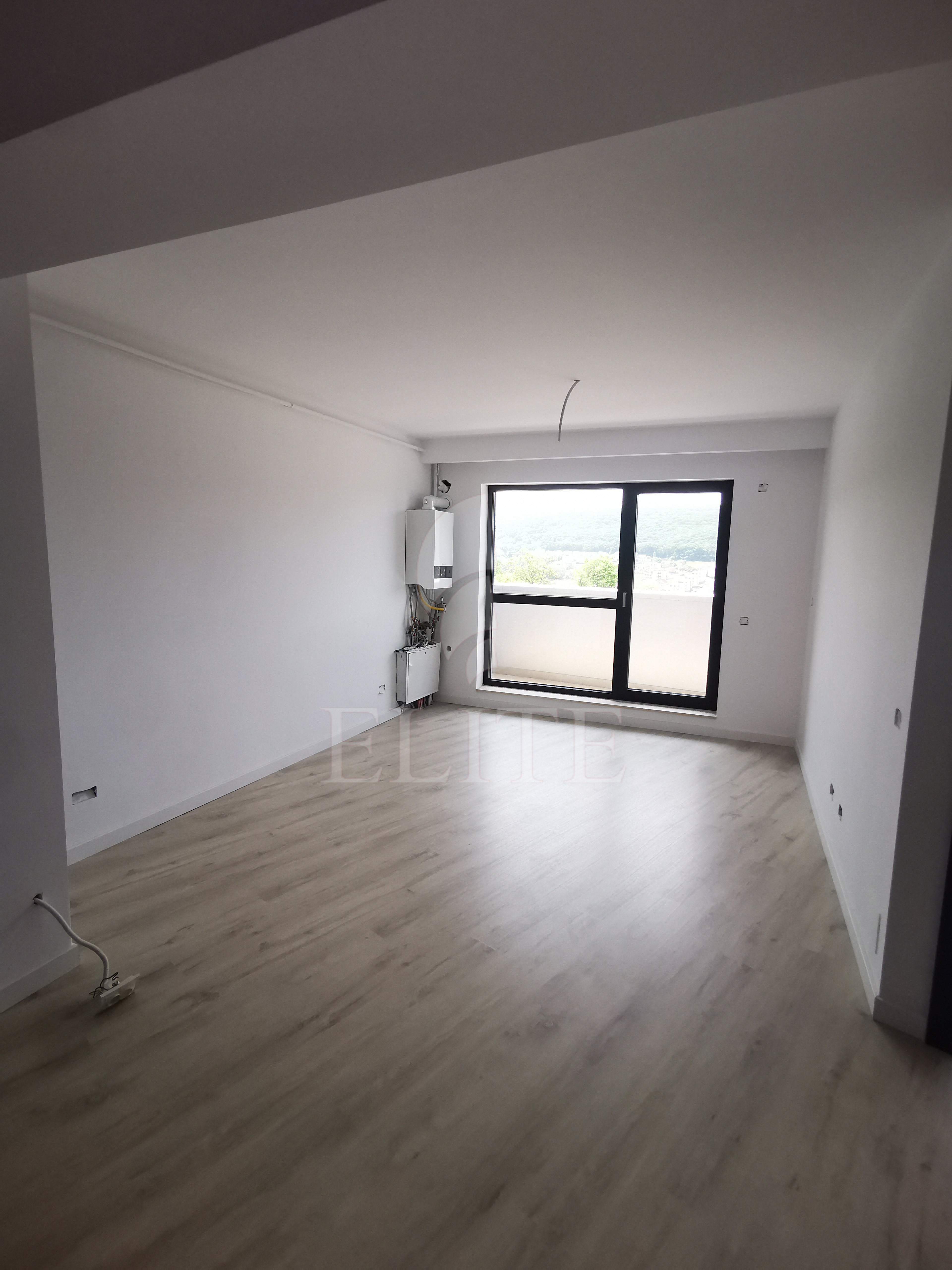 Apartament 2 camere în zona FRUNZISULUI-1280132