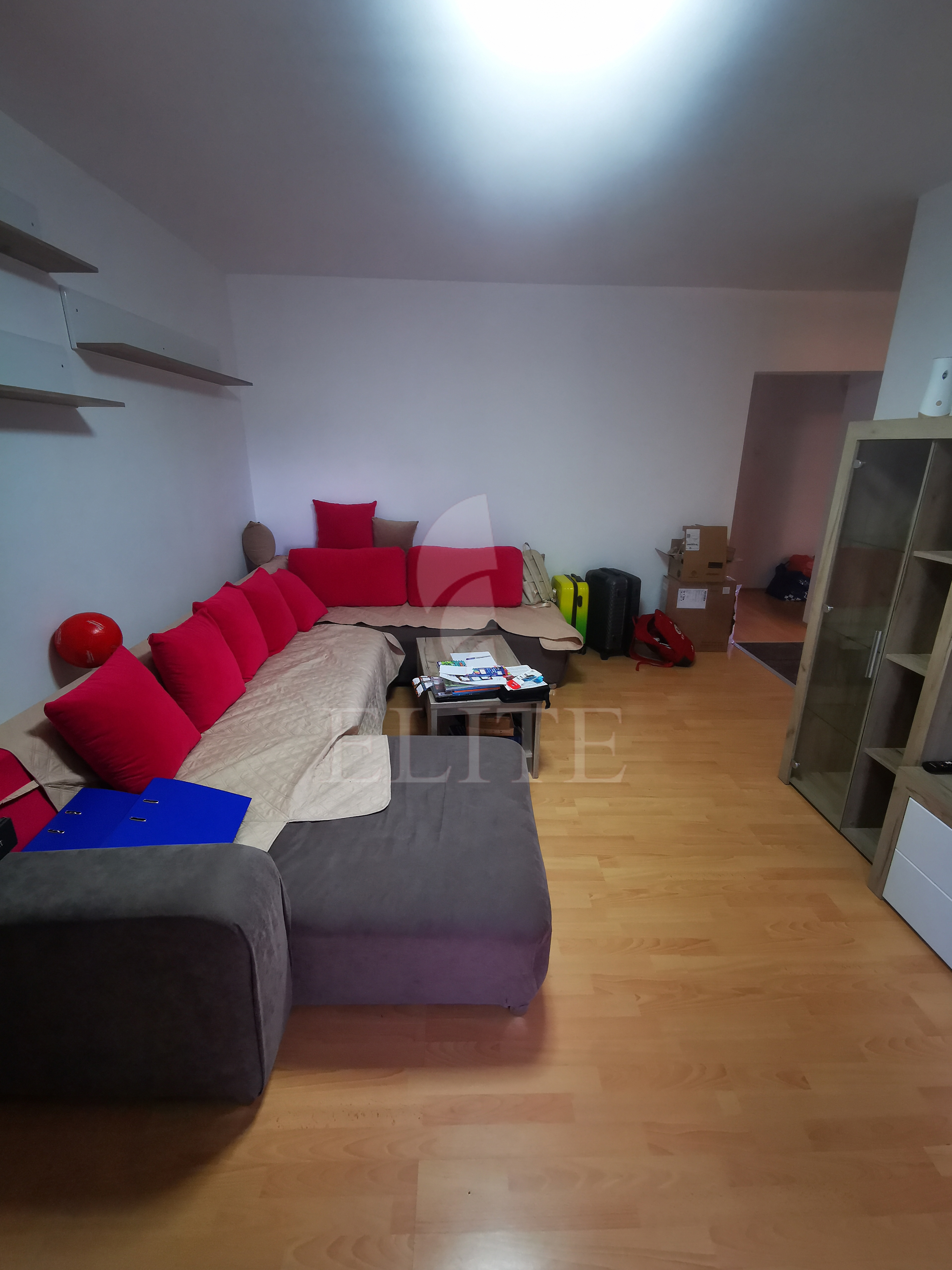 Apartament 4 camere în zona PLOPILOR-1280276