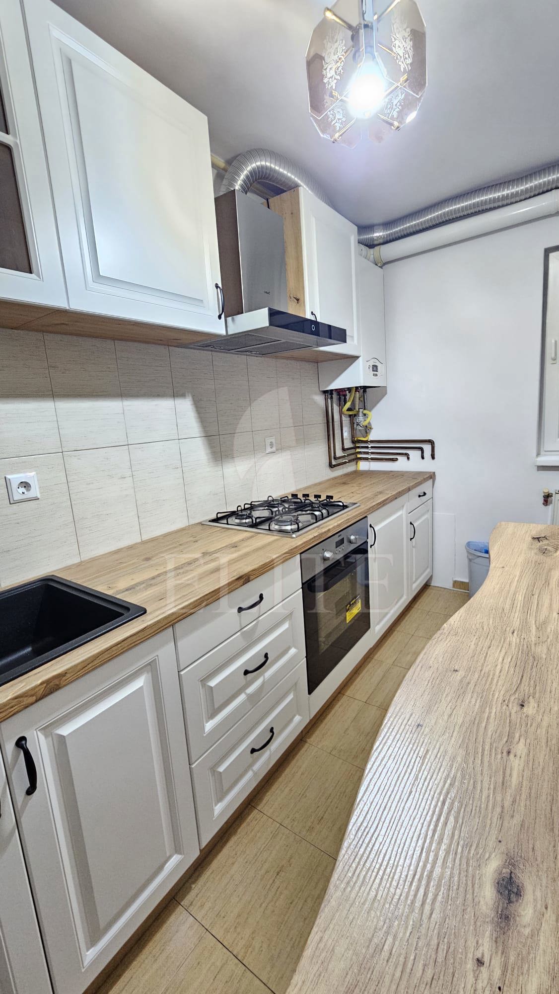 Apartament o camera în zona PLATINIA-1283328