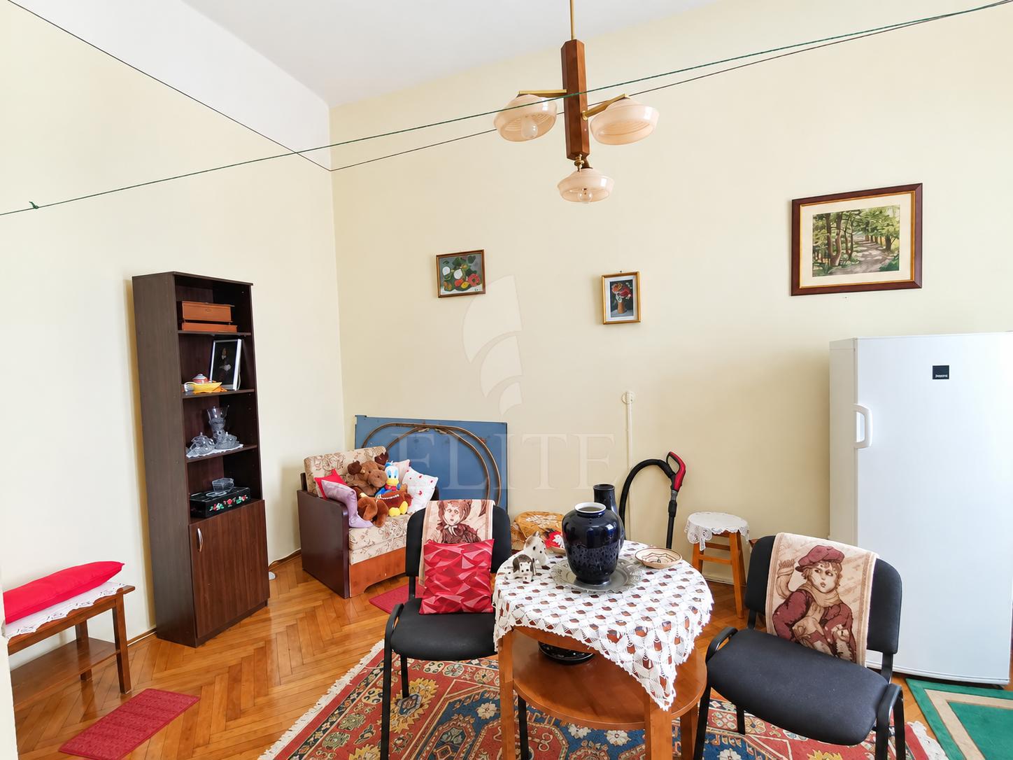 Apartament 3 camere în zona SEMICENTRALA-1283545