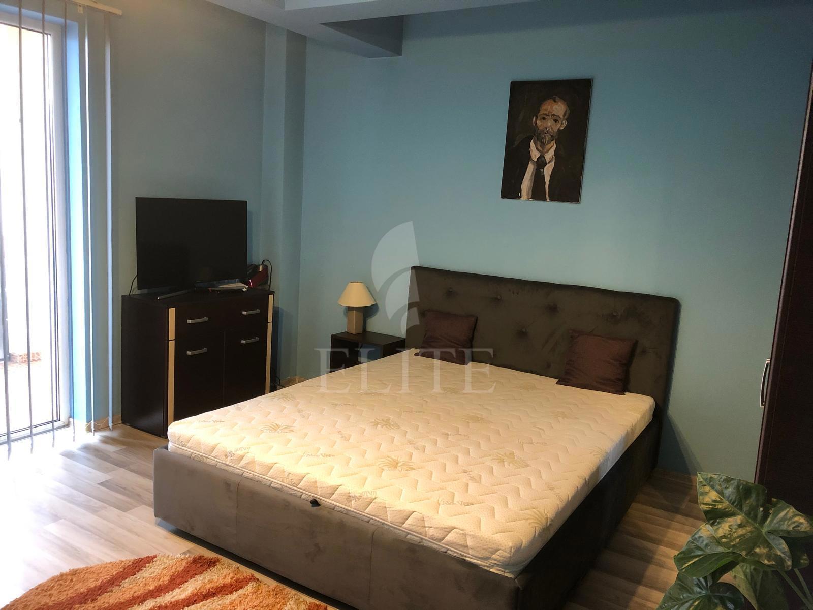 Apartament o camera în zona STRAZII CRINULUI-1284354