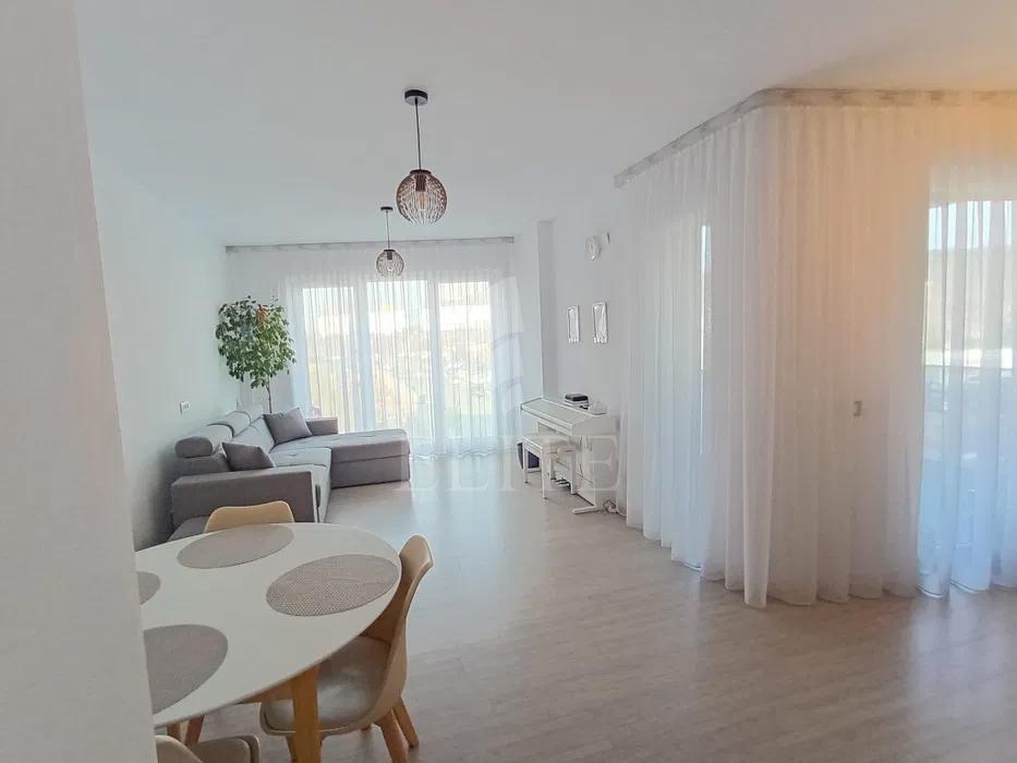 Apartament 3 camere în zona STRAZII FABRICII-1284576
