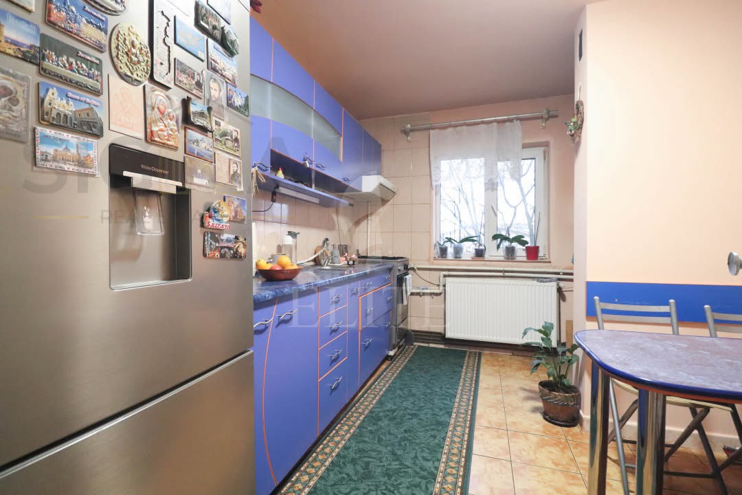 Apartament 3 camere în zona INTRE LACURI-1284710