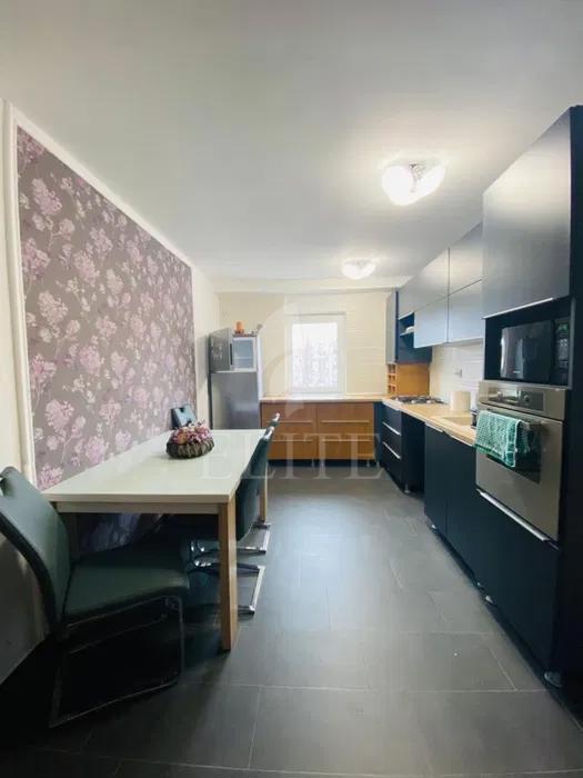 Apartament 4 camere în zona PIATA CIPARIU-1285418