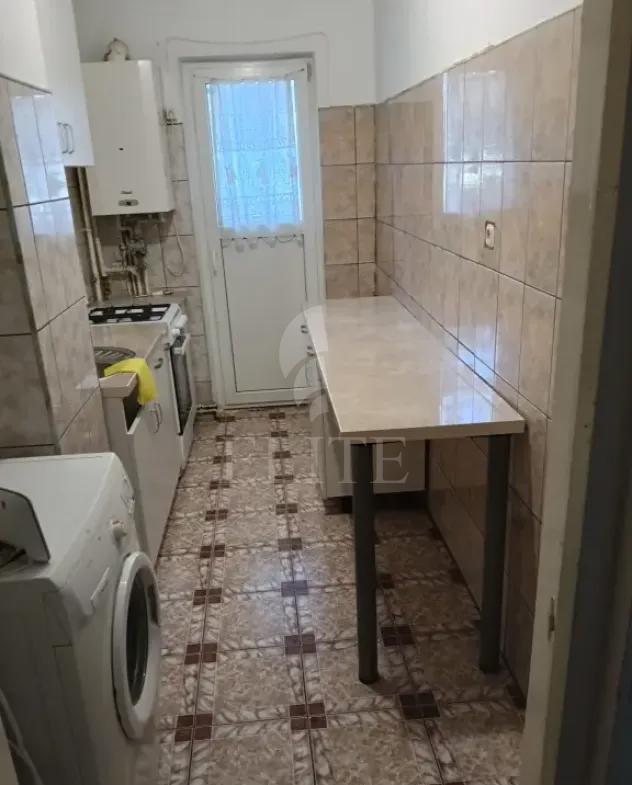 Apartament 4 camere în zona STRAZII MEHEDINTI-1285890