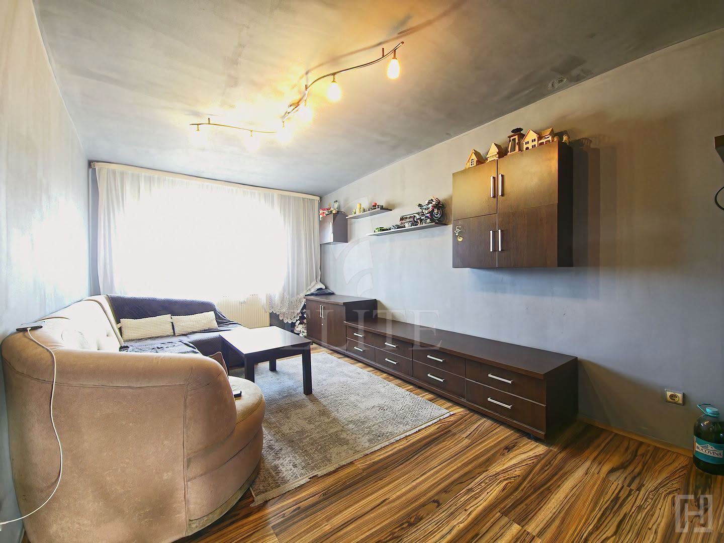 Apartament 3 camere în zona CALVARIA-1286019