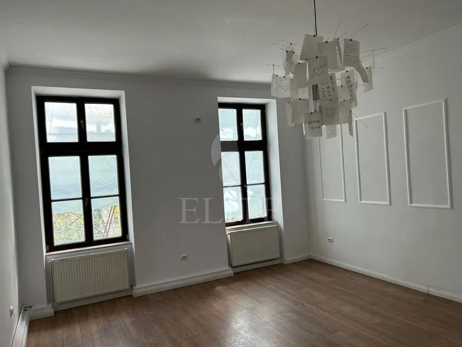 Apartament o camera în zona STRAZII DOROBANTILOR - REGINA MARIA-1286173