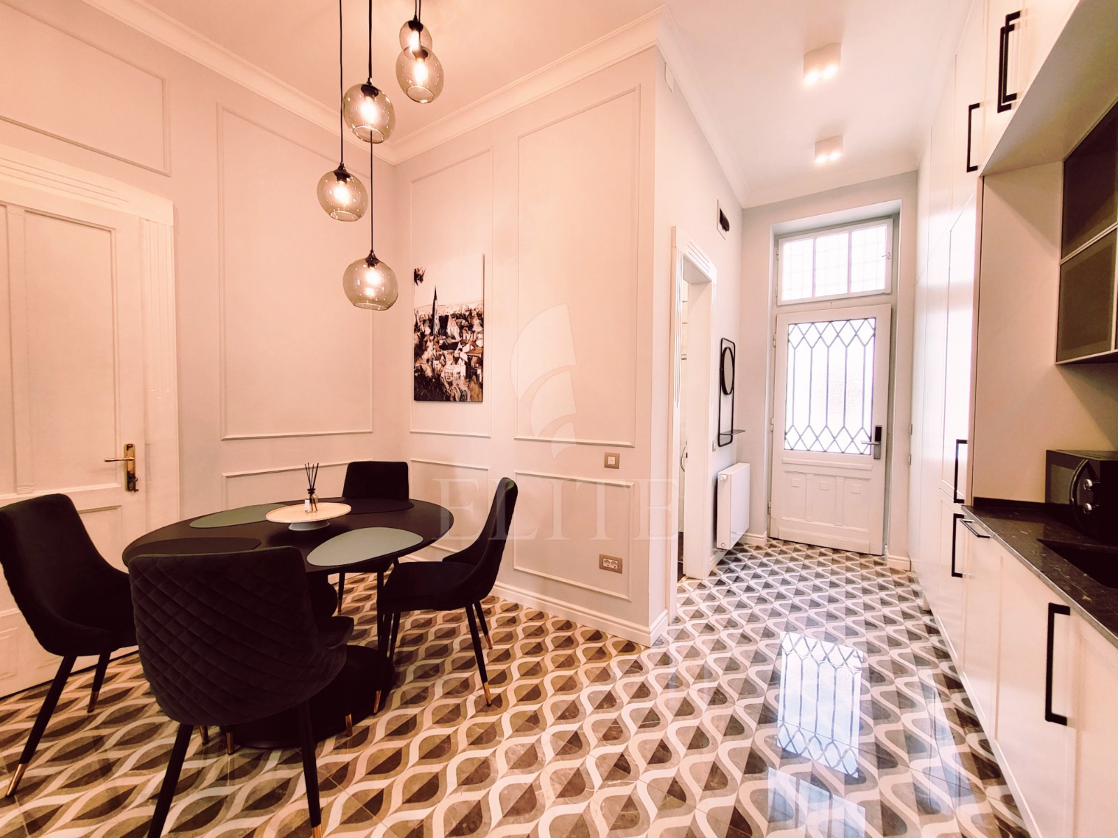Apartament 3 camere în zona ULTRACENTRALA-1286848