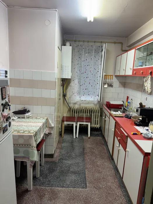 Apartament 3 camere în zona STRAZII LIVIU REBREANU-1289122