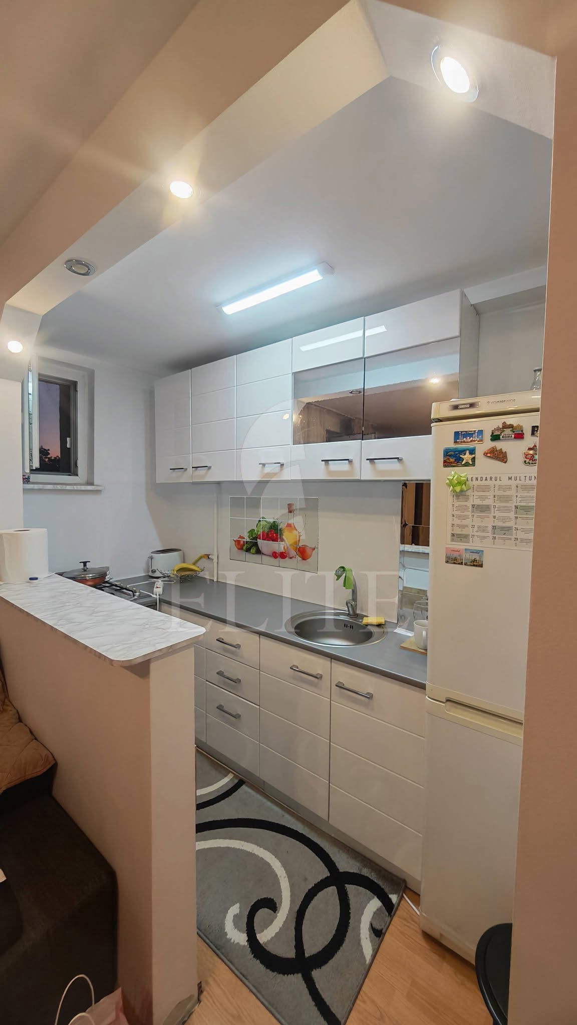 Apartament 3 camere în zona COMPLEX HERMES-1289614