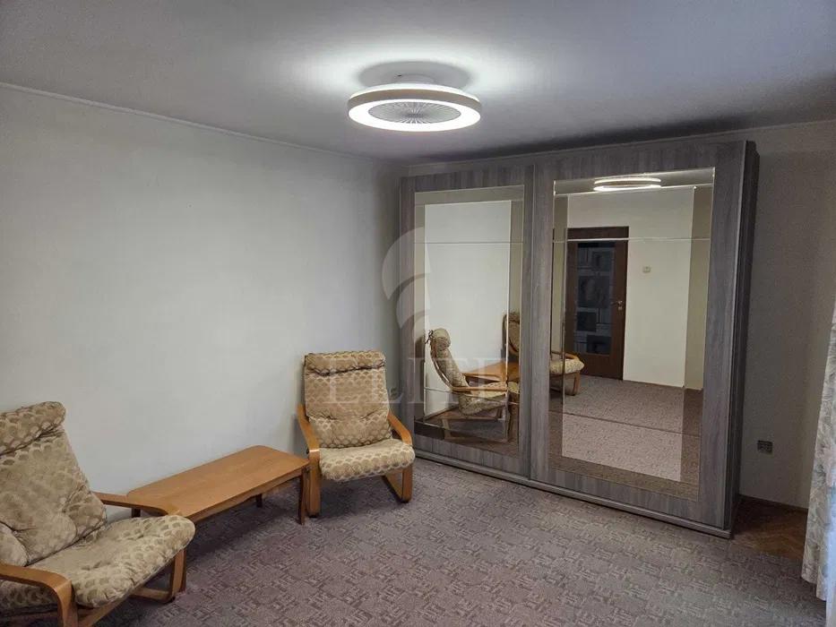 Apartament 4 camere în zona NORA-1290146