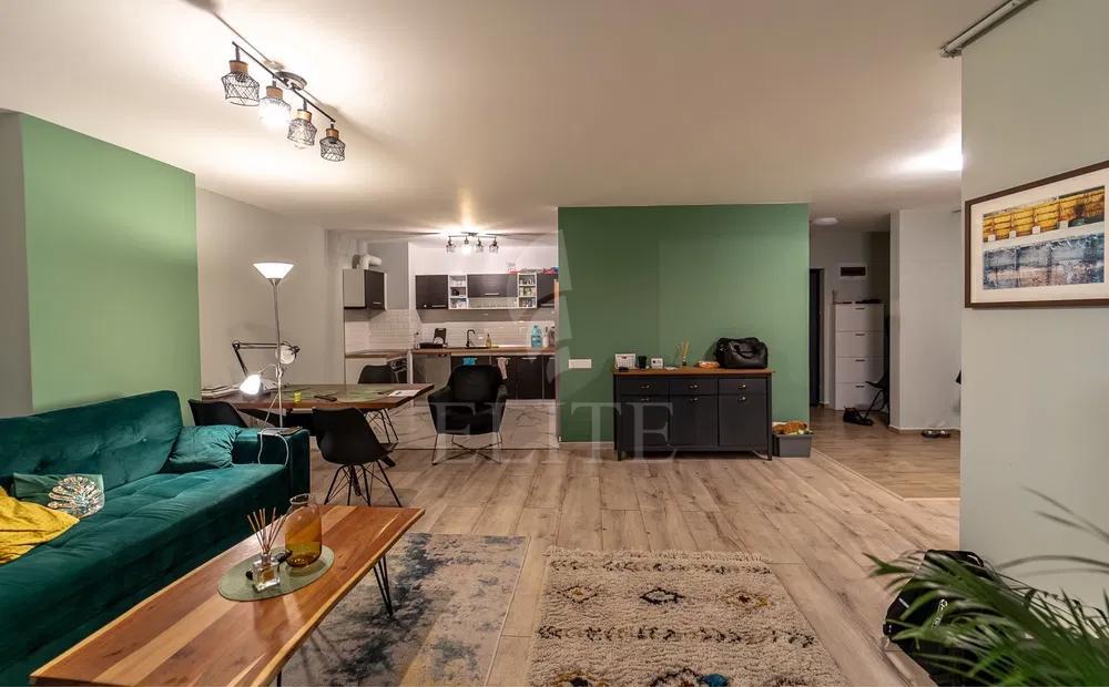 Apartament 3 camere în zona CENTRALA-1293383